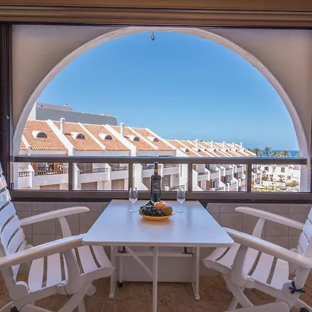 Go2tenerife Apart'mila Wowww!!! Sea View & Pool * Playa de las Américas