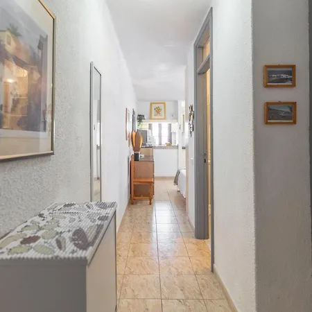Go2tenerife Apart'mila Wowww!!! Sea View & Pool Apartment *